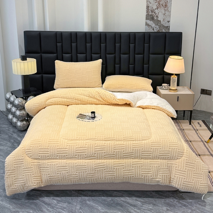 91家纺网 家纺一手货源 找家纺 蓝冰家纺 2025新款塔芙绒提花冬被被子被芯 米黄色