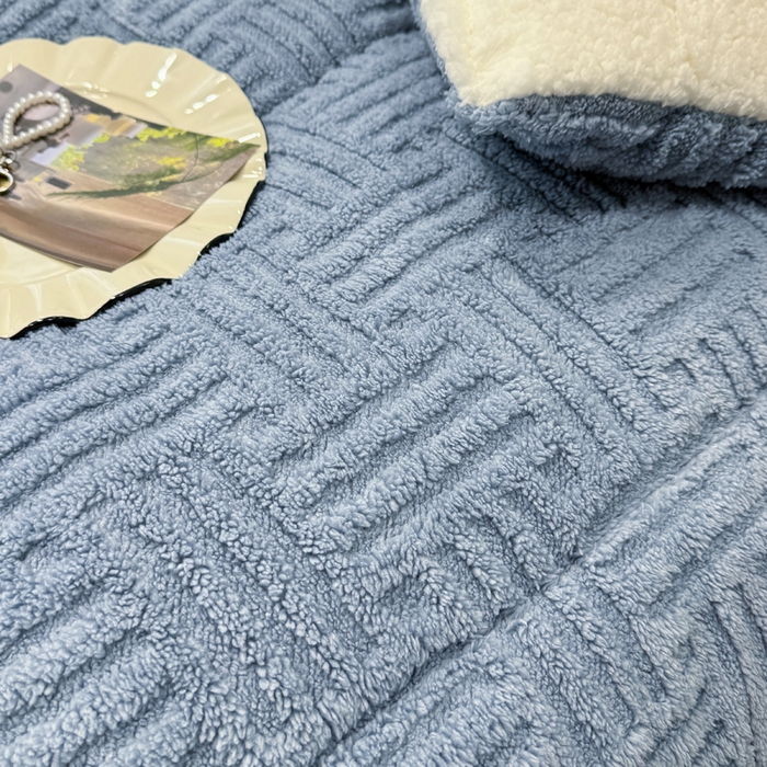 91家纺网 家纺一手货源 找家纺 蓝冰家纺 2025新款塔芙绒提花冬被被子被芯 雾曼蓝
