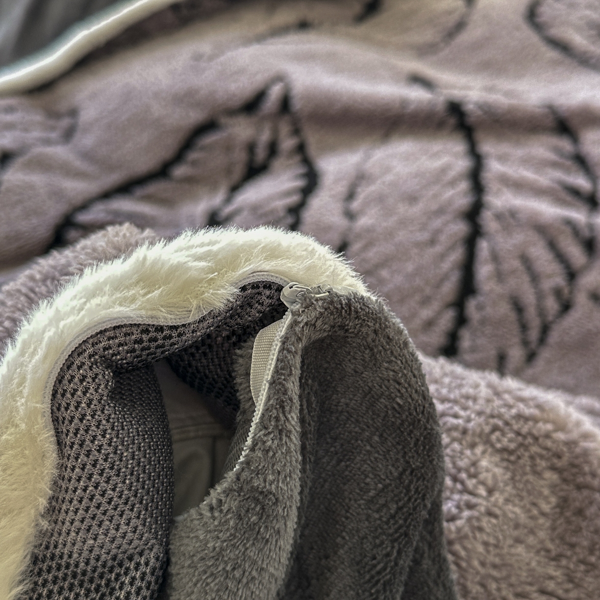 91家纺网 家纺一手货源 找家纺 新印象 2025新款阳离子绒牛奶绒保暖四件套 包边款阳离子绒-樊林深灰