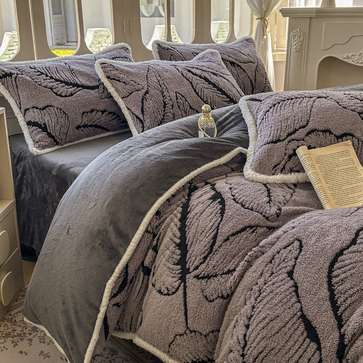 91家纺网 家纺一手货源 找家纺 新印象 2025新款阳离子绒牛奶绒保暖四件套 包边款阳离子绒-樊林深灰