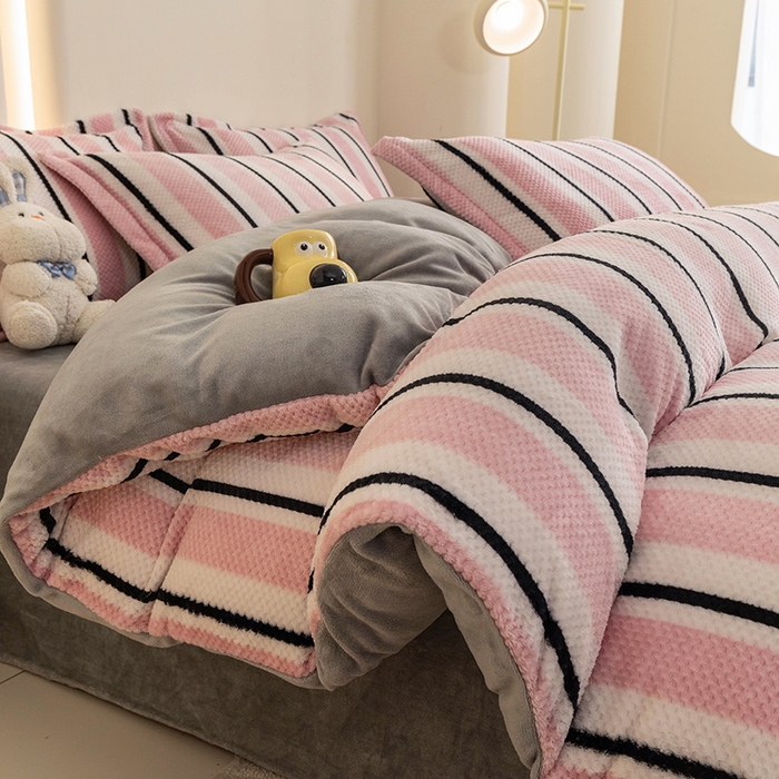 91家纺网 家纺一手货源 找家纺 倾慕家纺 2026新款立体菠萝格印花单枕套 挪威粉