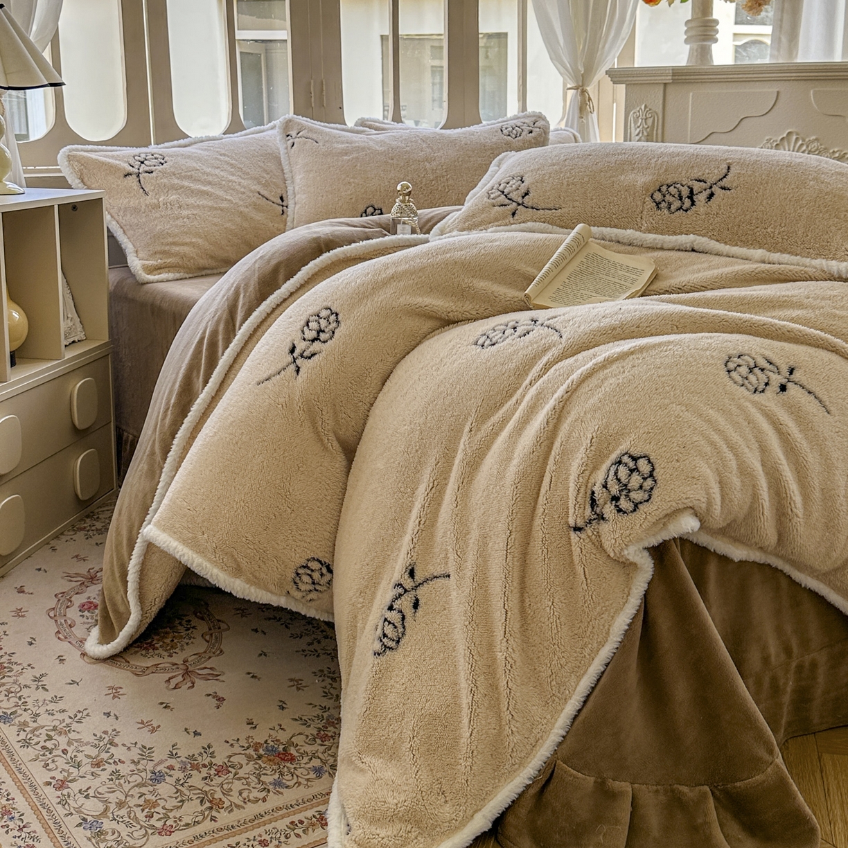 91家纺网 家纺一手货源 找家纺 新印象 2025新款阳离子绒牛奶绒保暖四件套 包边款阳离子绒-赫本