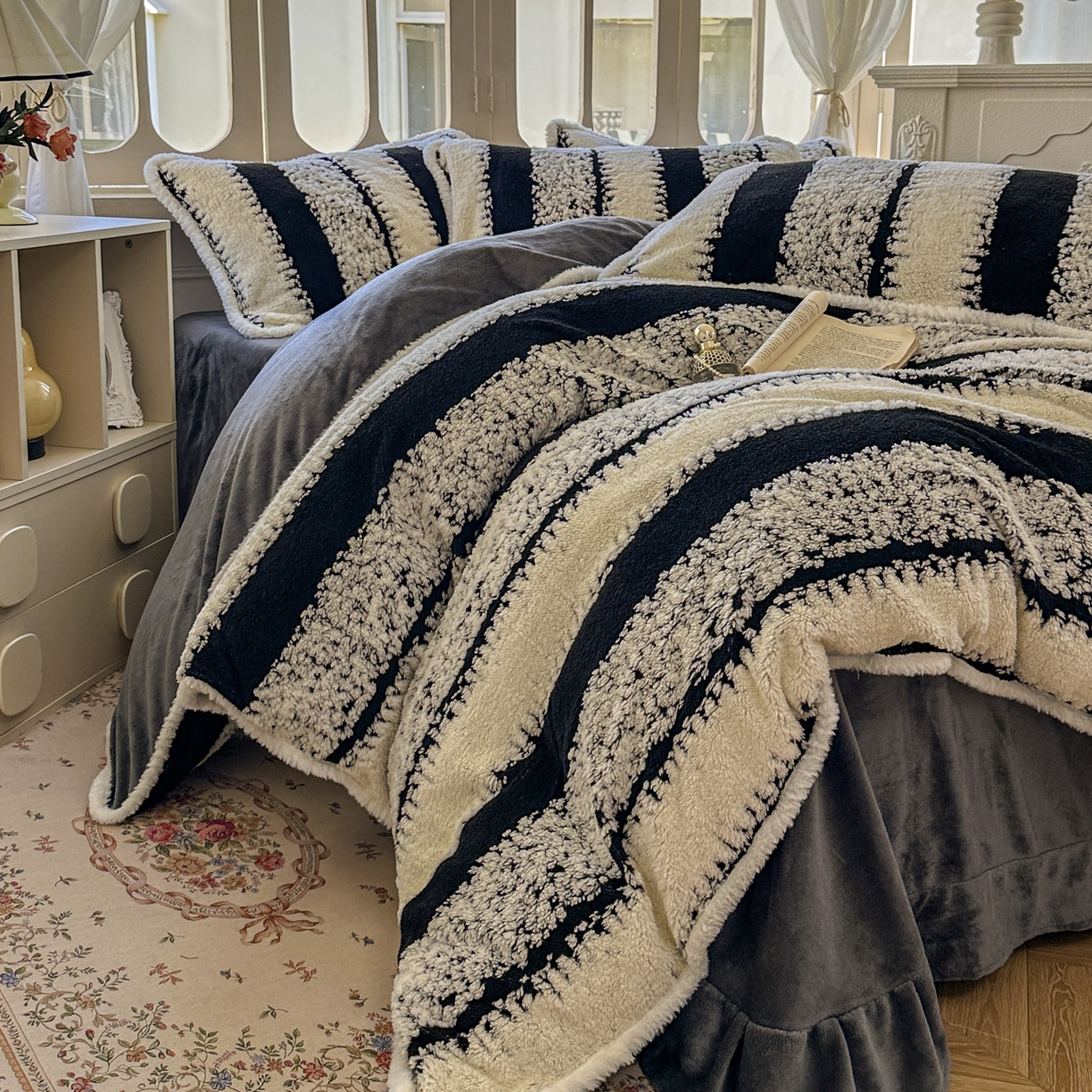 91家纺网 家纺一手货源 找家纺 新印象 2025新款阳离子绒牛奶绒保暖四件套 包边款阳离子绒-里维斯