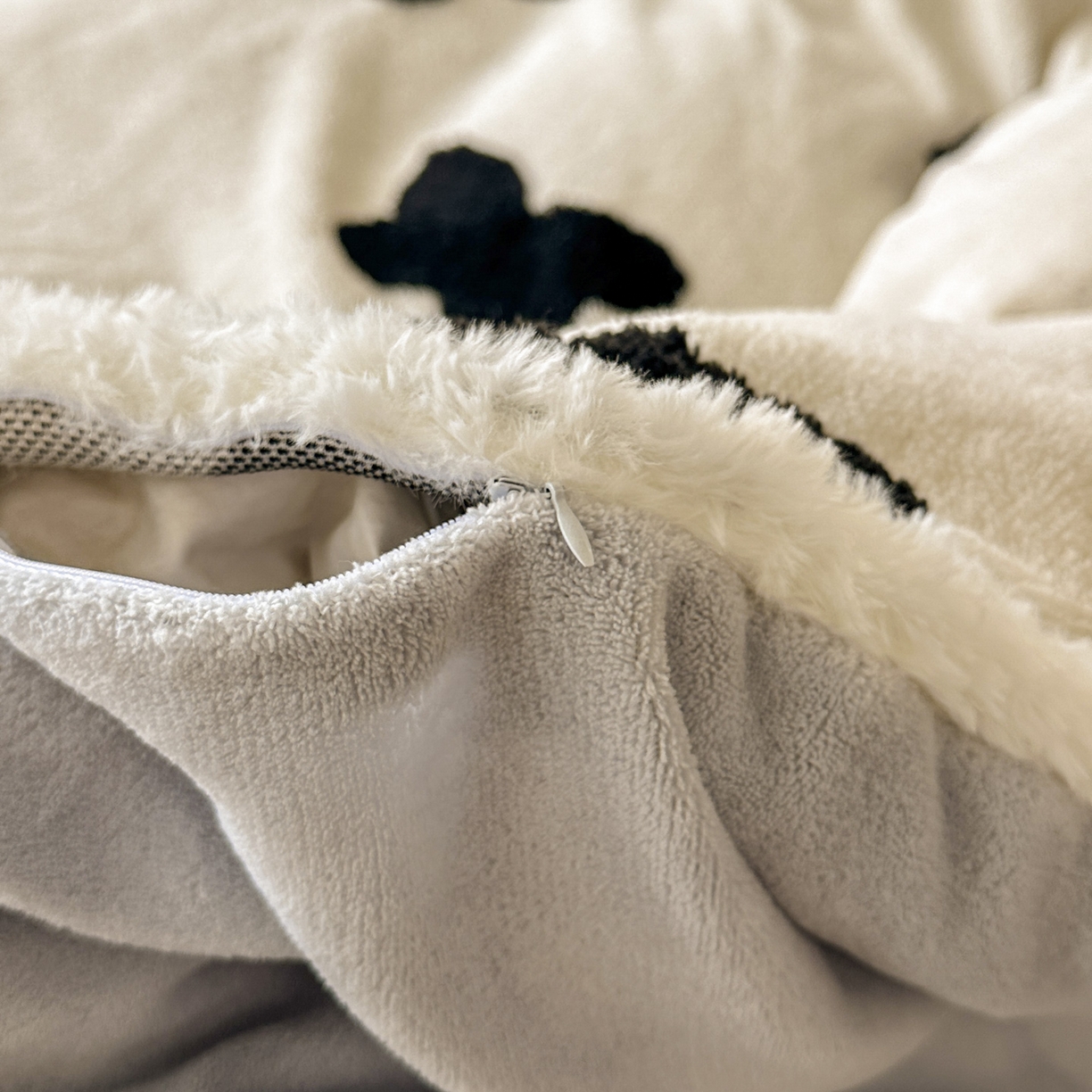 91家纺网 家纺一手货源 找家纺 新印象 2025新款阳离子绒牛奶绒保暖四件套 包边款阳离子绒-琳蝶