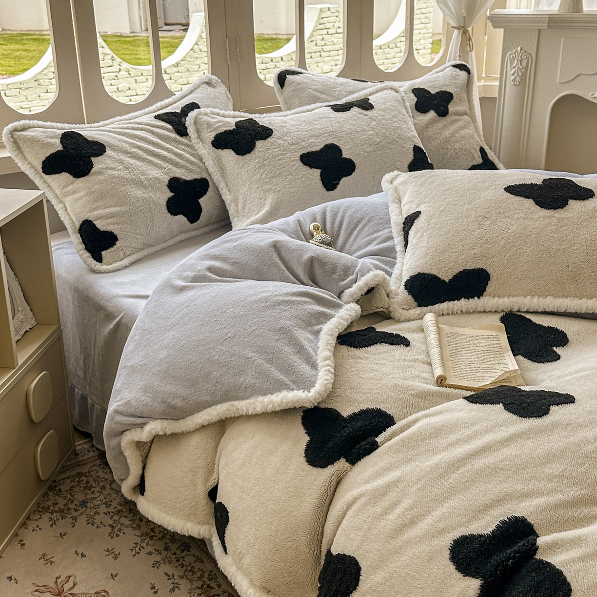 91家纺网 家纺一手货源 找家纺 新印象 2025新款阳离子绒牛奶绒保暖四件套 包边款阳离子绒-琳蝶