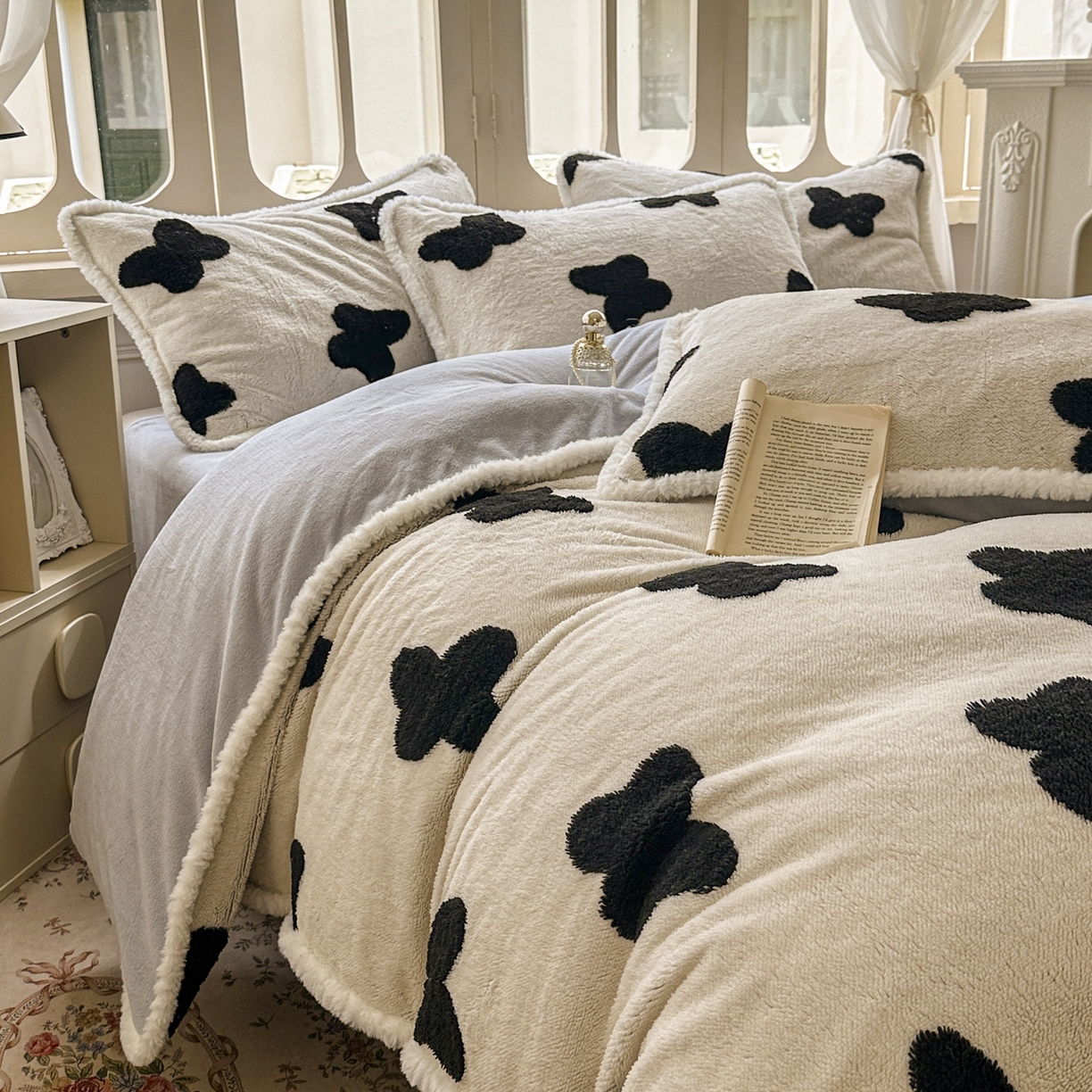 91家纺网 家纺一手货源 找家纺 新印象 2025新款阳离子绒牛奶绒保暖四件套 包边款阳离子绒-琳蝶