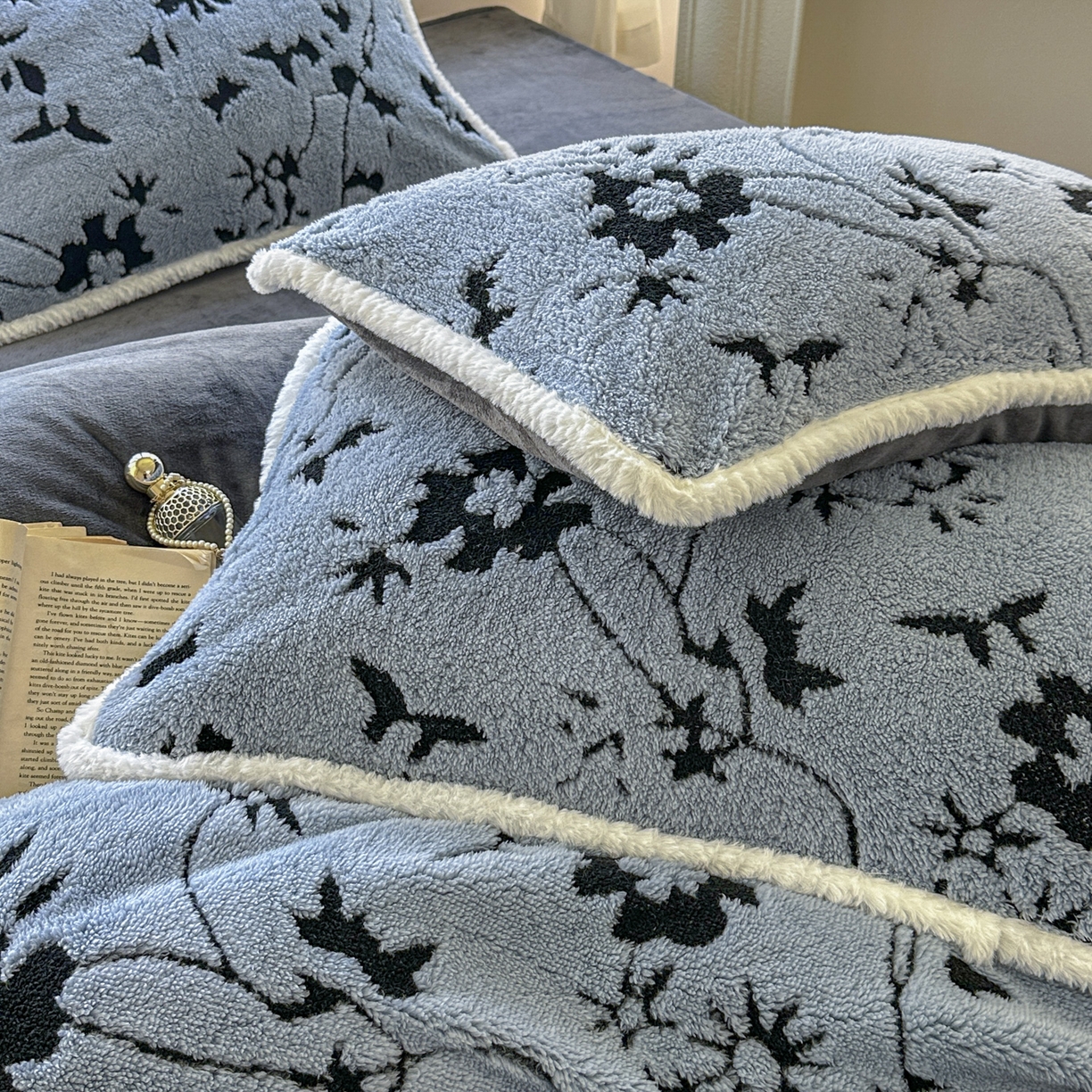 91家纺网 家纺一手货源 找家纺 新印象 2025新款阳离子绒牛奶绒保暖四件套 包边款阳离子绒-缇娜