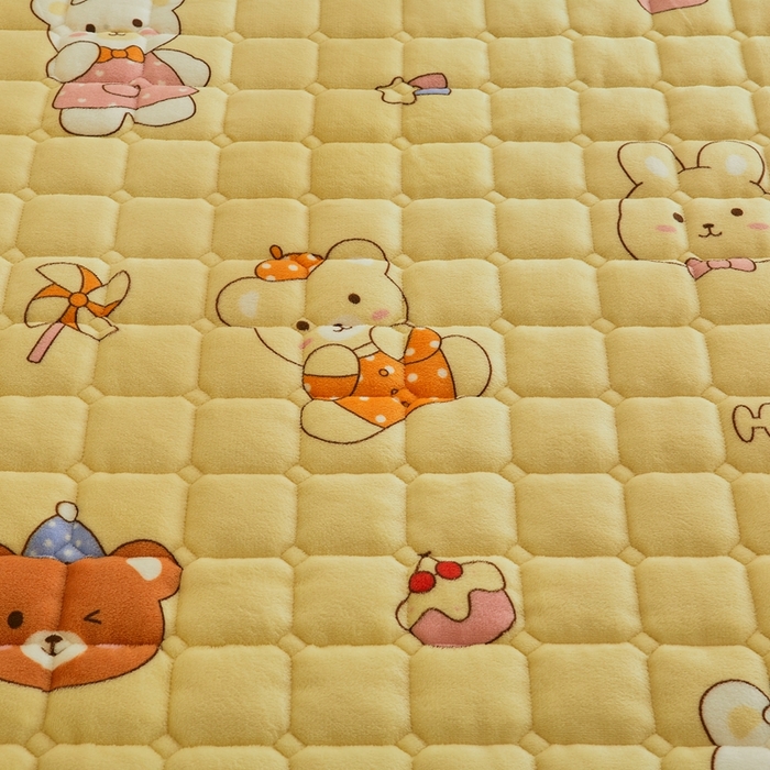 91家纺网 家纺一手货源 找家纺 雅萱家纺 2025新款牛奶绒学生床垫三件套 牛奶绒床垫三件套-可爱小熊