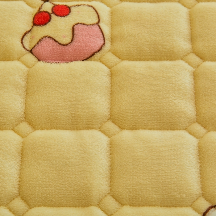 91家纺网 家纺一手货源 找家纺 雅萱家纺 2025新款牛奶绒学生床垫三件套 牛奶绒床垫三件套-可爱小熊