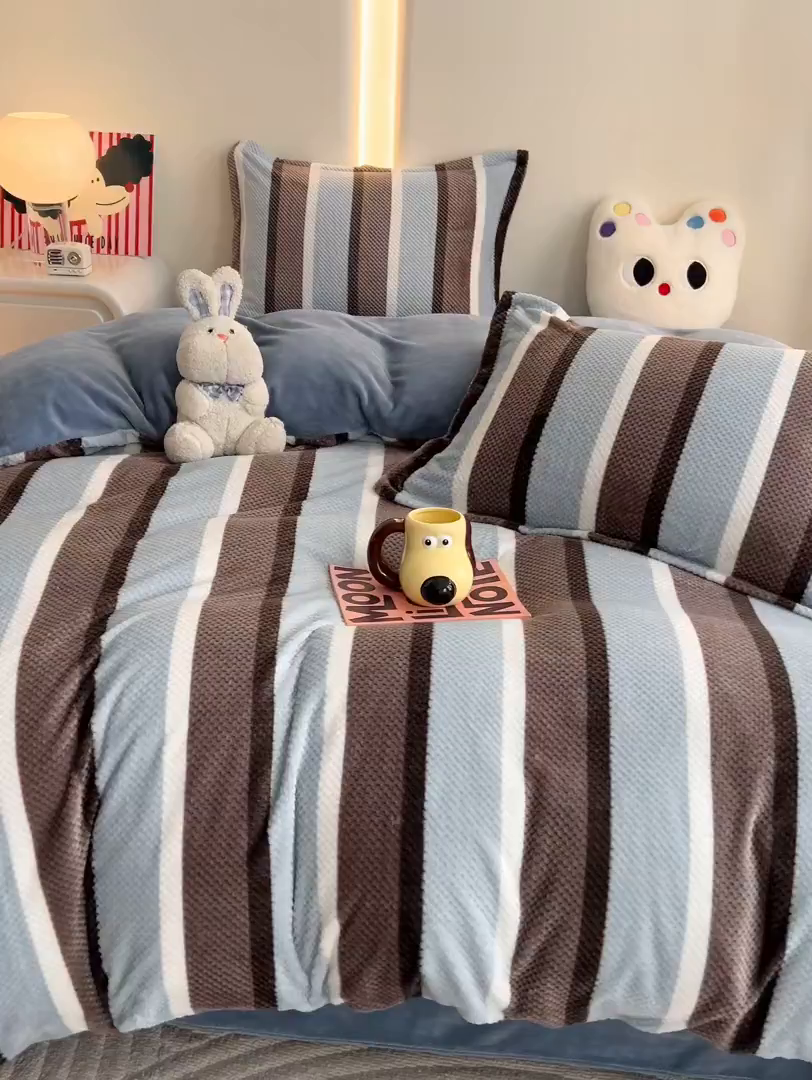 91家纺网 家纺一手货源 找家纺 倾慕家纺 2026新款立体菠萝格印花单枕套 自由蓝