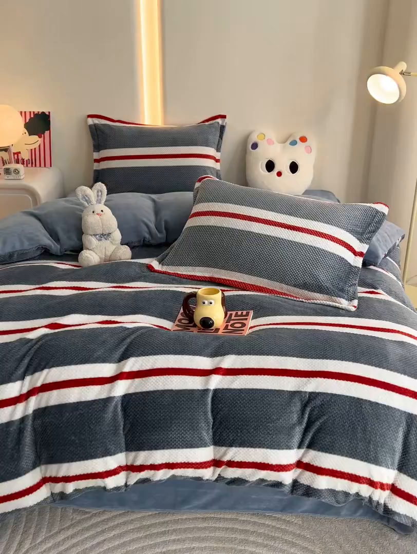 91家纺网 家纺一手货源 找家纺 倾慕家纺 2026新款立体菠萝格印花单枕套 英伦横条