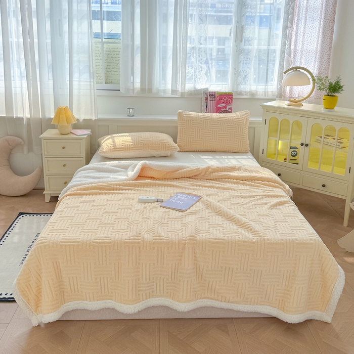 91家纺网 家纺一手货源 找家纺 蓝冰家纺 2025新款塔芙绒提花毛毯 米黄色