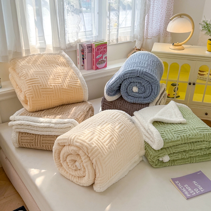 91家纺网 家纺一手货源 找家纺 蓝冰家纺 2025新款塔芙绒提花毛毯 组合