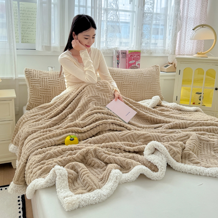 91家纺网 家纺一手货源 找家纺 蓝冰家纺 2025新款塔芙绒提花毛毯 深卡其