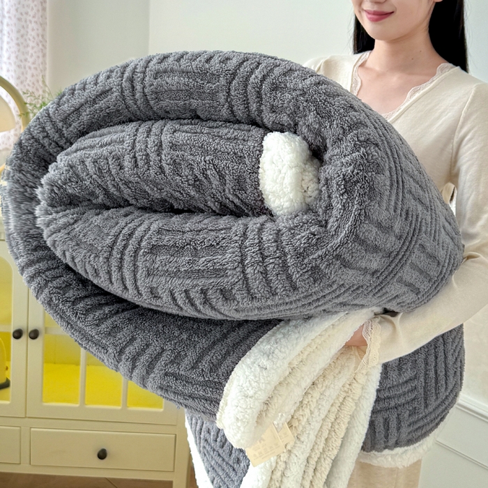 91家纺网 家纺一手货源 找家纺 蓝冰家纺 2025新款塔芙绒提花毛毯 冰川灰