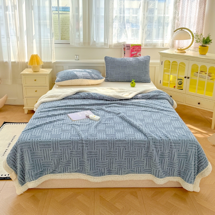 91家纺网 家纺一手货源 找家纺 蓝冰家纺 2025新款塔芙绒提花毛毯 蓝灰色