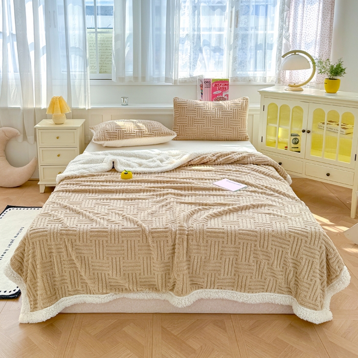 91家纺网 家纺一手货源 找家纺 蓝冰家纺 2025新款塔芙绒提花毛毯 深卡其