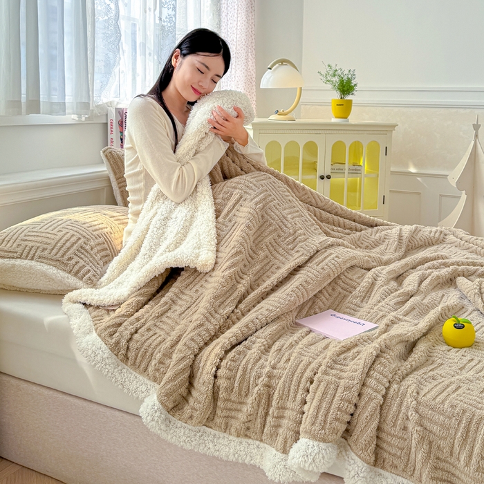 91家纺网 家纺一手货源 找家纺 蓝冰家纺 2025新款塔芙绒提花毛毯 深卡其