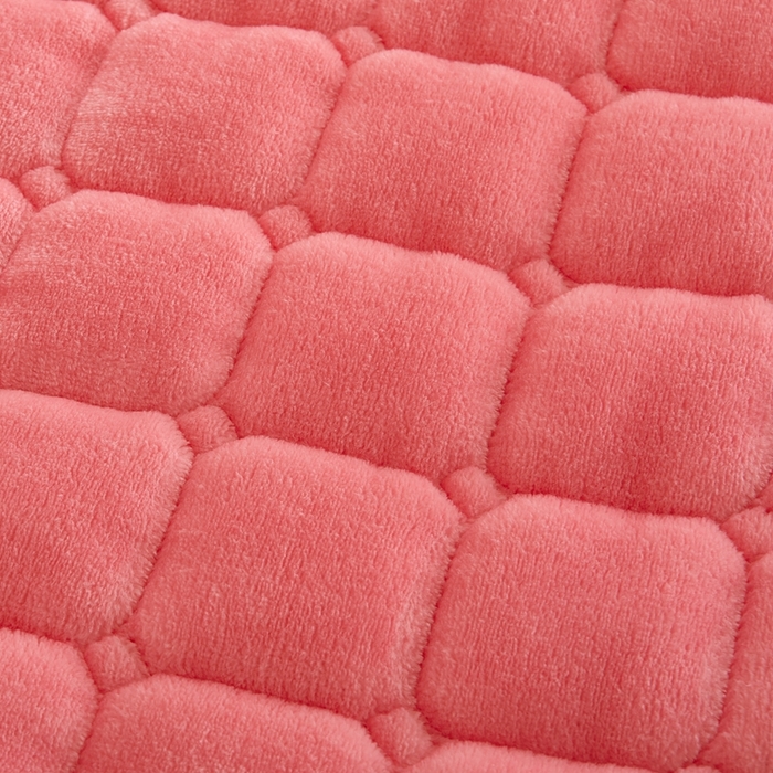 91家纺网 家纺一手货源 找家纺 雅萱家纺 2025新款牛奶绒学生床垫三件套 牛奶绒床垫三件套-平然心动