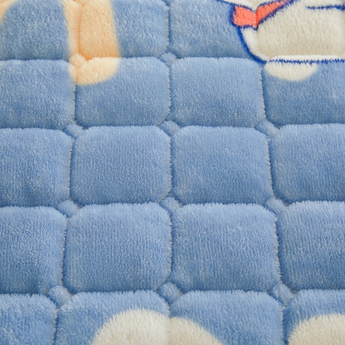 91家纺网 家纺一手货源 找家纺 雅萱家纺 2025新款牛奶绒学生床垫三件套 牛奶绒床垫三件套-樱桃小兔