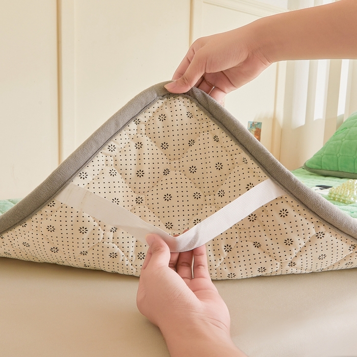 91家纺网 家纺一手货源 找家纺 雅萱家纺 2025新款牛奶绒学生床垫三件套 牛奶绒床垫三件套-竹叶熊猫