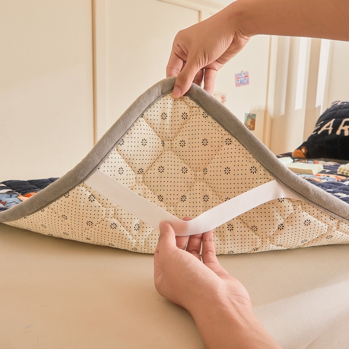 91家纺网 家纺一手货源 找家纺 雅萱家纺 2025新款牛奶绒学生床垫三件套 牛奶绒床垫三件套-LOVE熊