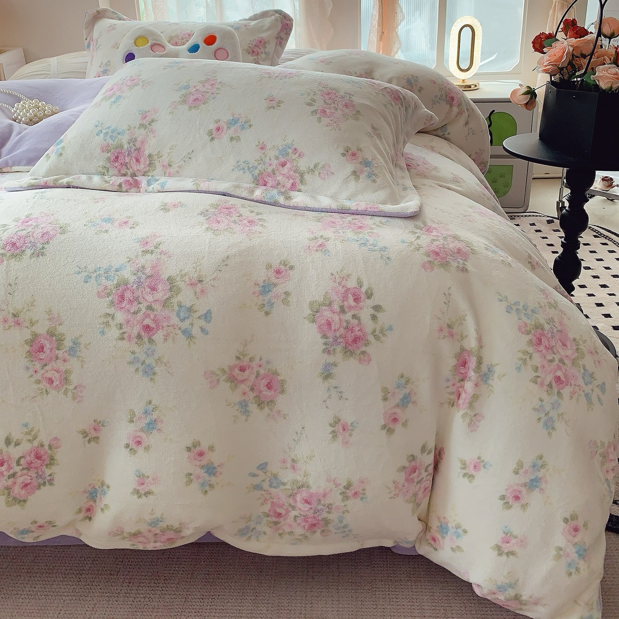 91家纺网 家纺一手货源 找家纺 奈萝家纺 2025新款加厚小清新印花牛奶绒三件套四件套 沐熙花