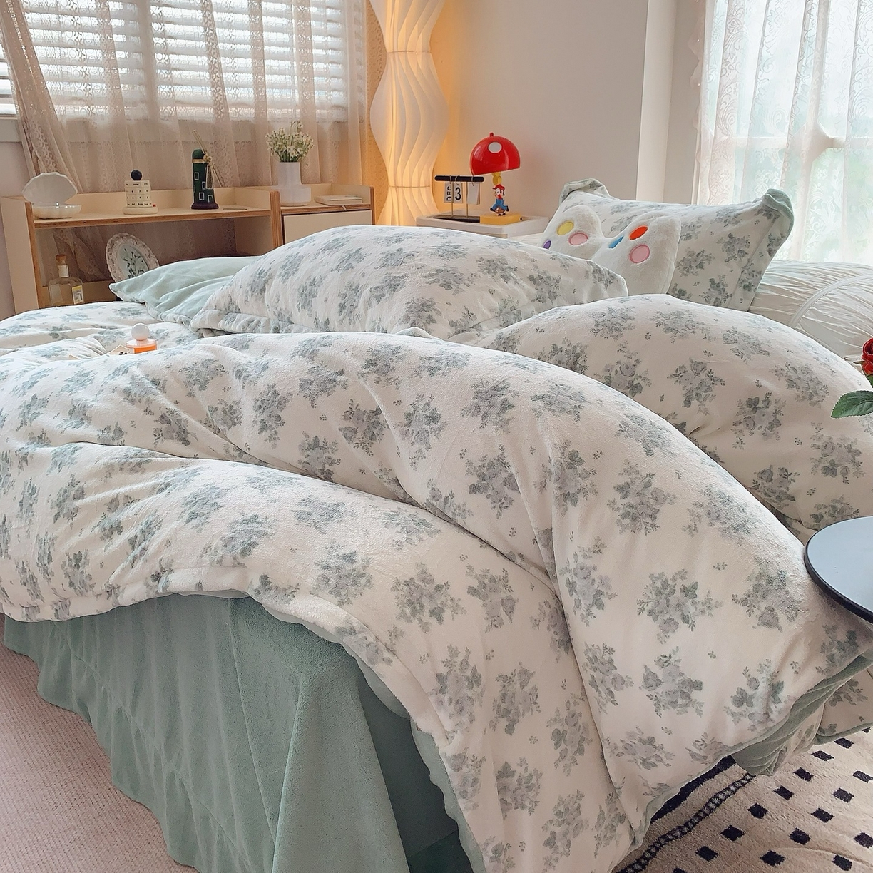 91家纺网 家纺一手货源 找家纺 奈萝家纺 2025新款加厚小清新印花牛奶绒三件套四件套 清新花梦