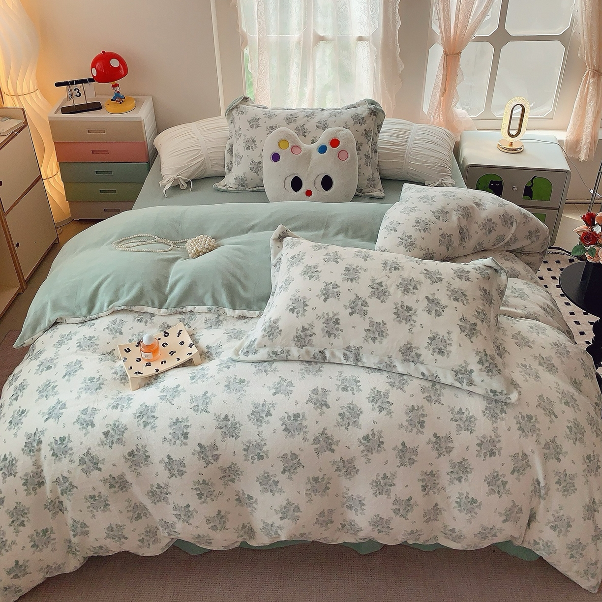 91家纺网 家纺一手货源 找家纺 奈萝家纺 2025新款加厚小清新印花牛奶绒三件套四件套 清新花梦