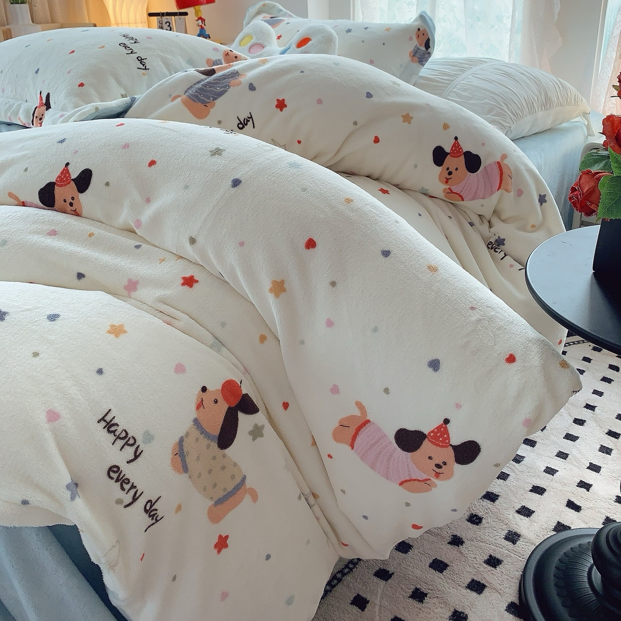 91家纺网 家纺一手货源 找家纺 奈萝家纺 2025新款加厚小清新印花牛奶绒三件套四件套 童趣星海