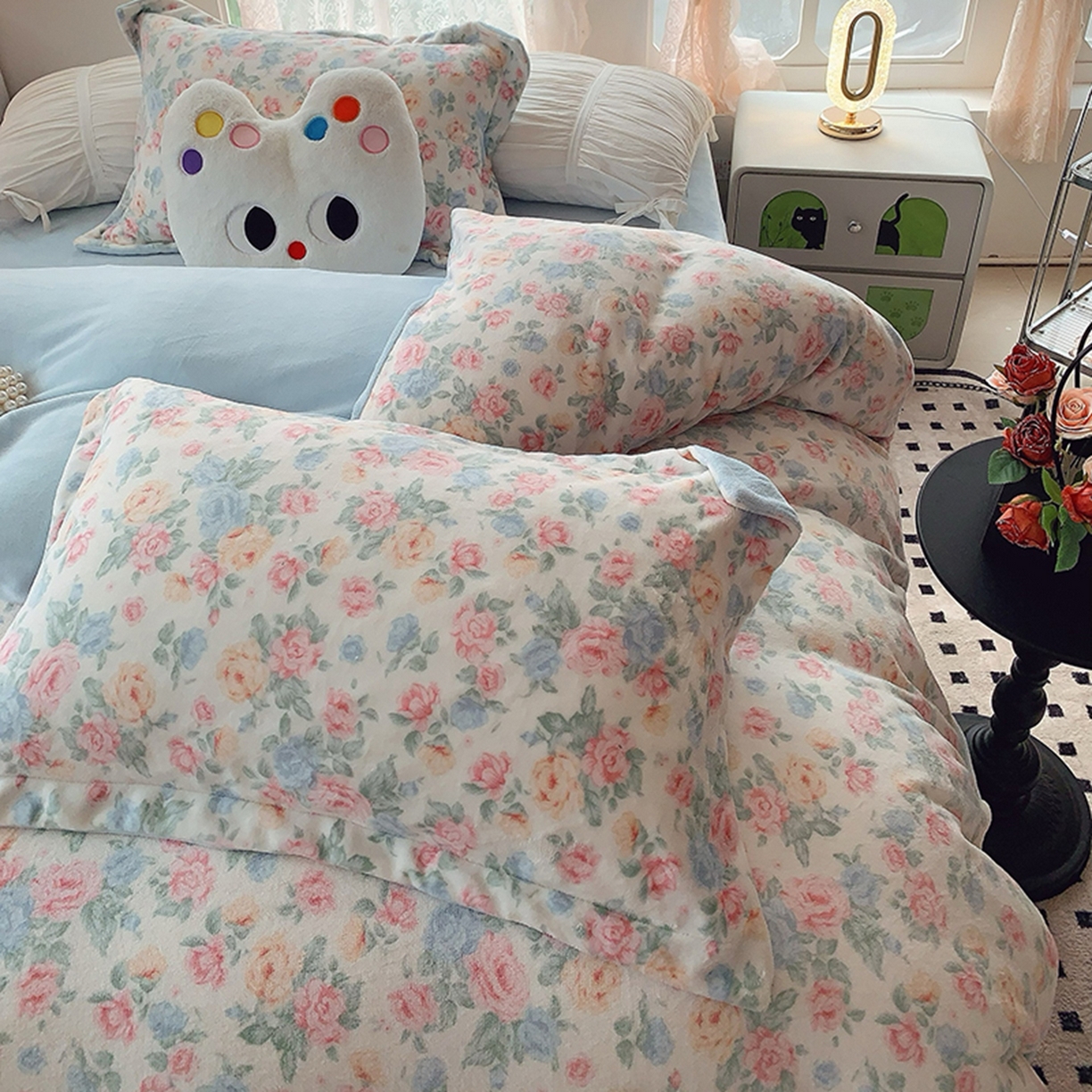 91家纺网 家纺一手货源 找家纺 奈萝家纺 2025新款加厚小清新印花牛奶绒三件套四件套 夏日花开