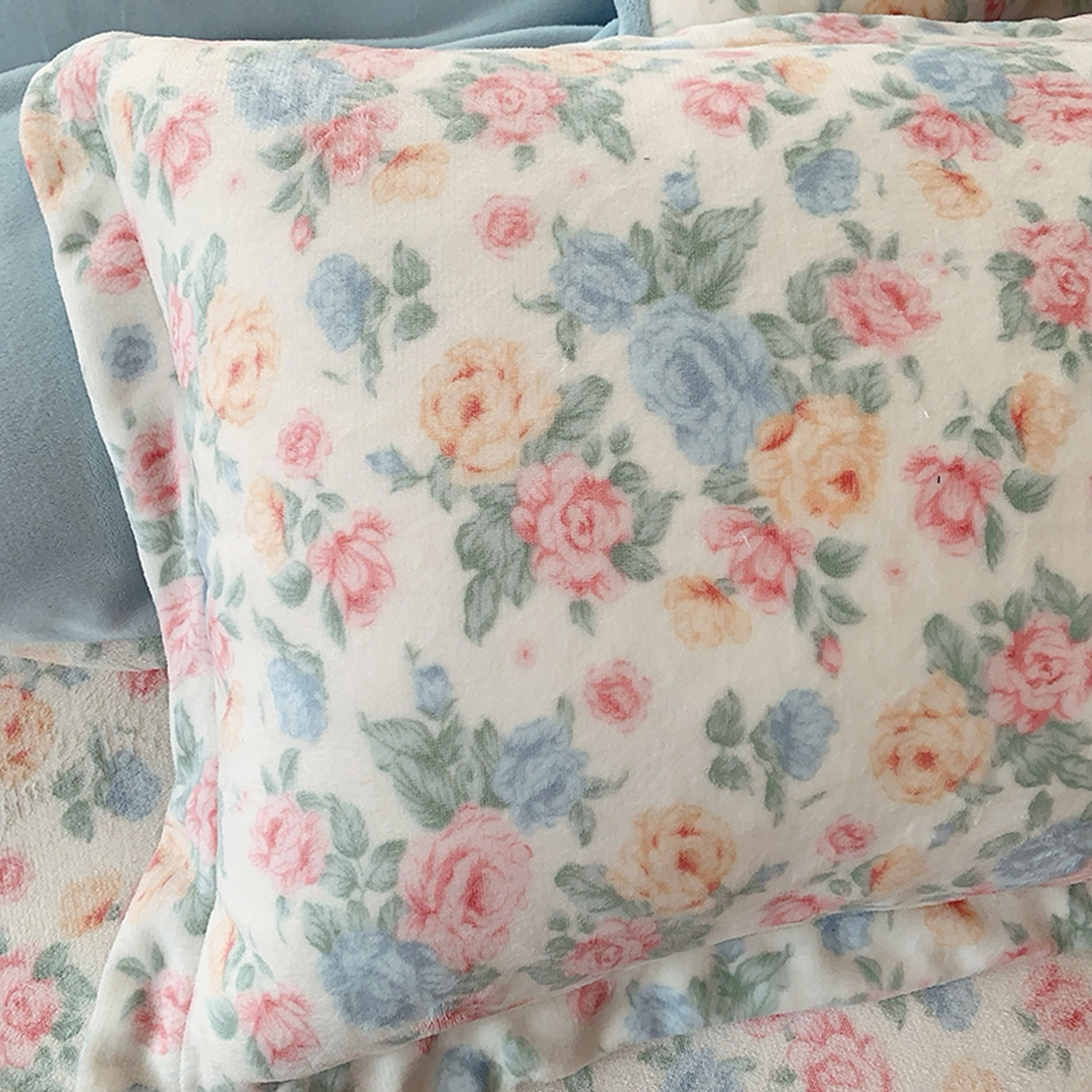 91家纺网 家纺一手货源 找家纺 奈萝家纺 2025新款加厚小清新印花牛奶绒三件套四件套 夏日花开