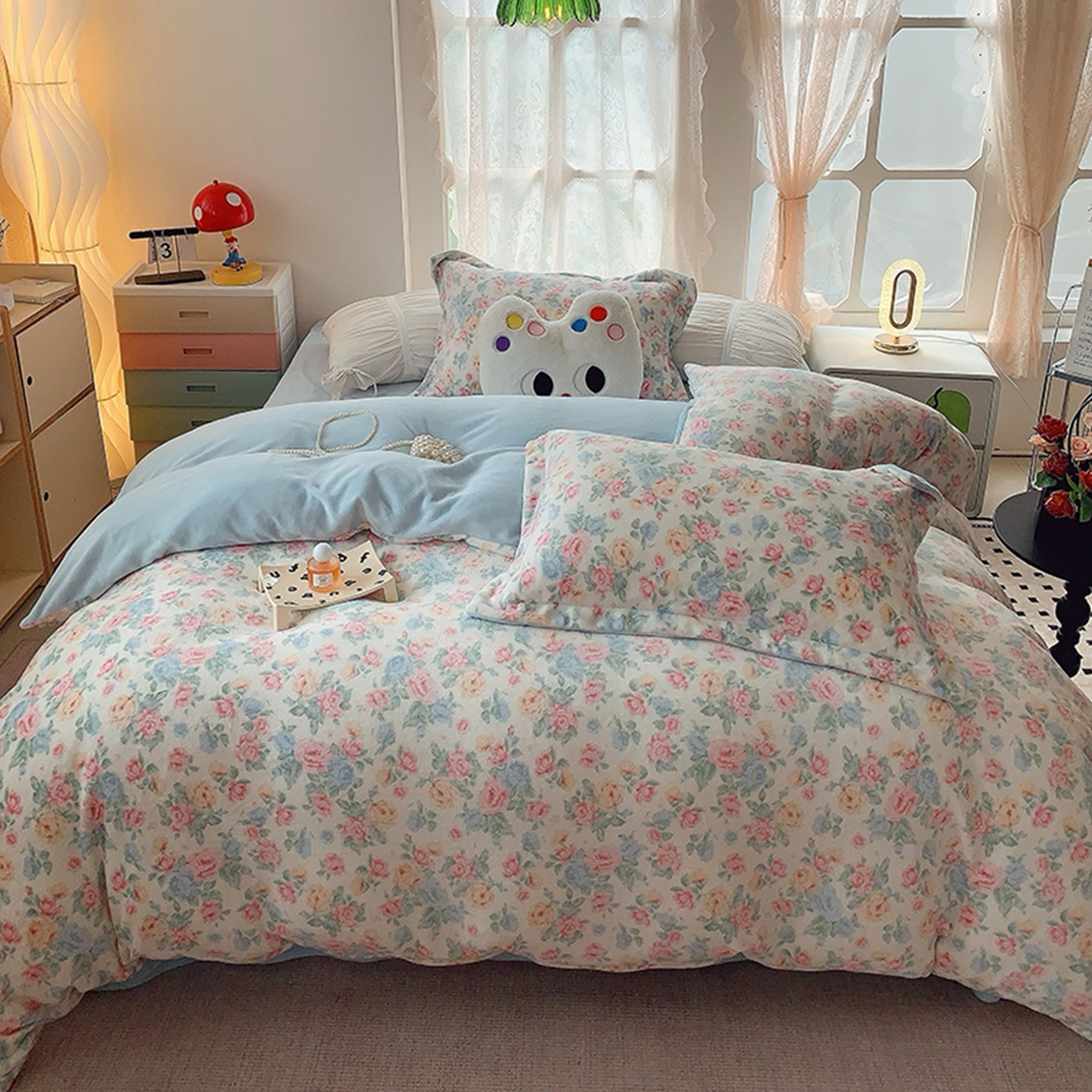 91家纺网 家纺一手货源 找家纺 奈萝家纺 2025新款加厚小清新印花牛奶绒三件套四件套 夏日花开