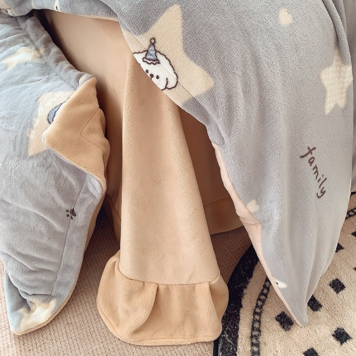 91家纺网 家纺一手货源 找家纺 奈萝家纺 2025新款加厚小清新印花牛奶绒三件套四件套 星际宝贝