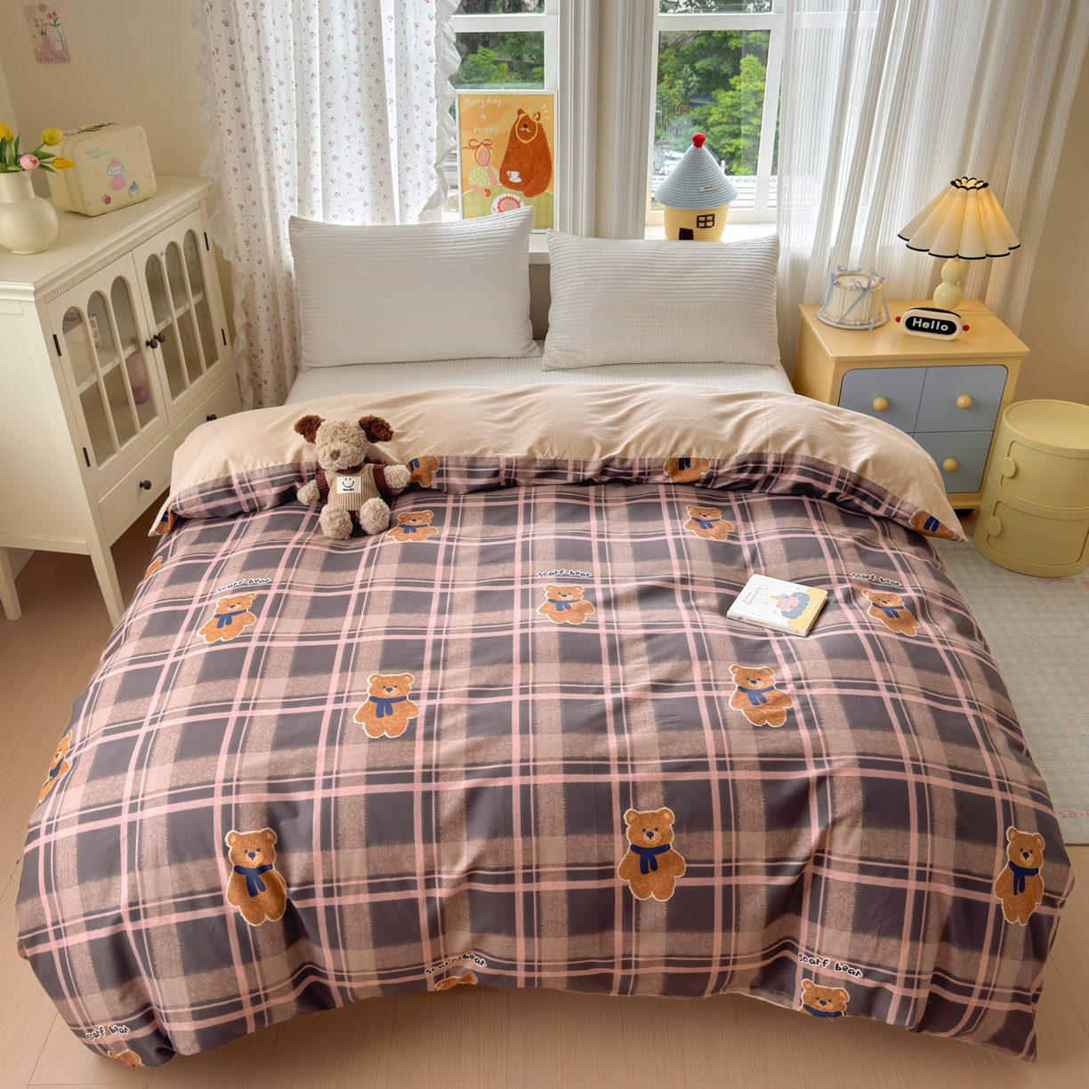 91家纺网 家纺一手货源 找家纺 清雅福 2026春夏新品全棉13070萌趣系列四件套 饼干熊-粉格