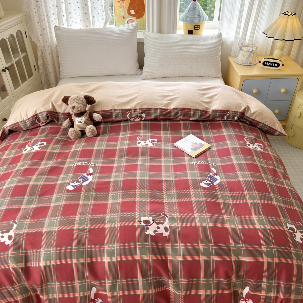 91家纺网 家纺一手货源 找家纺 清雅福 2026春夏新品全棉13070萌趣系列四件套 呆萌喵-圣诞格