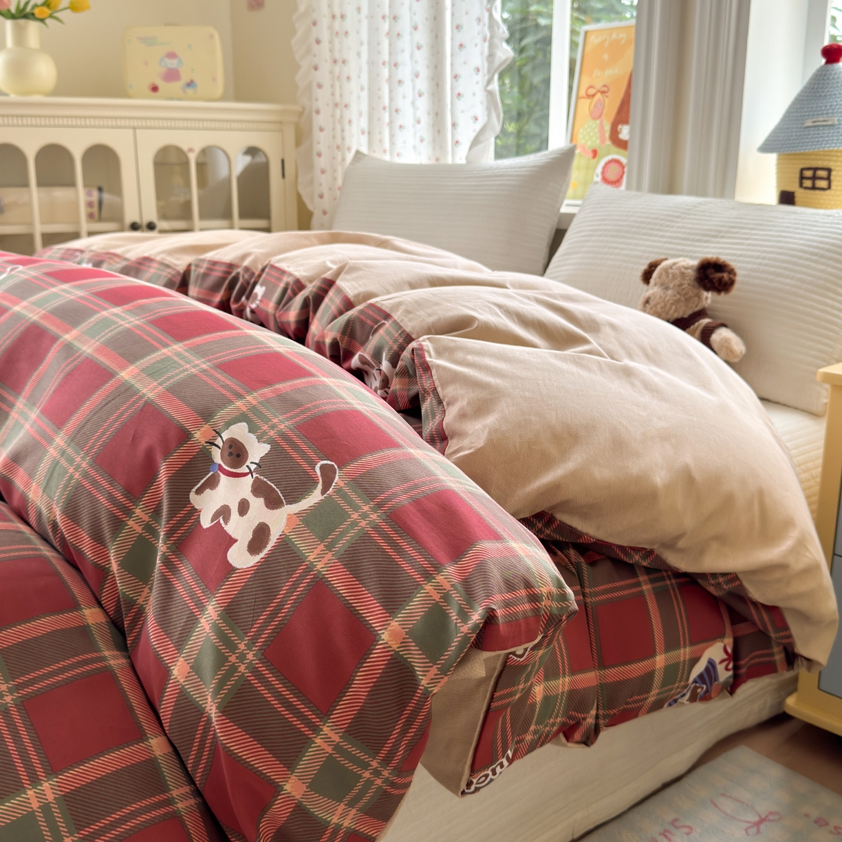 91家纺网 家纺一手货源 找家纺 清雅福 2026春夏新品全棉13070萌趣系列四件套 呆萌喵-圣诞格