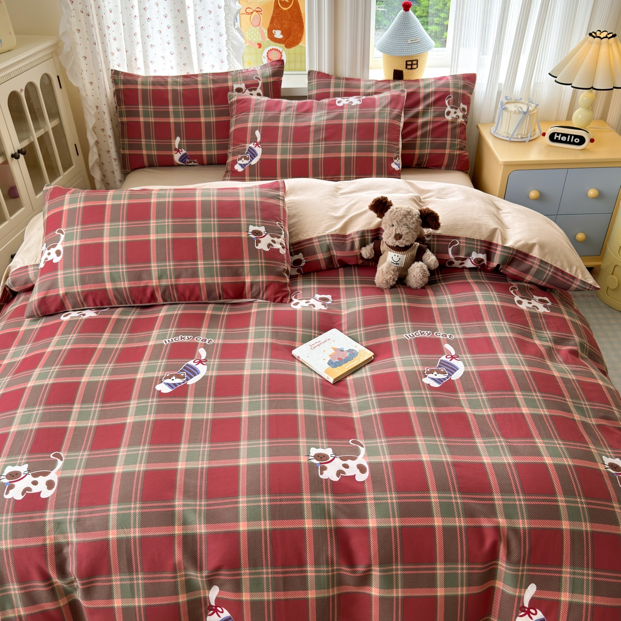 91家纺网 家纺一手货源 找家纺 清雅福 2026春夏新品全棉13070萌趣系列四件套 呆萌喵-圣诞格