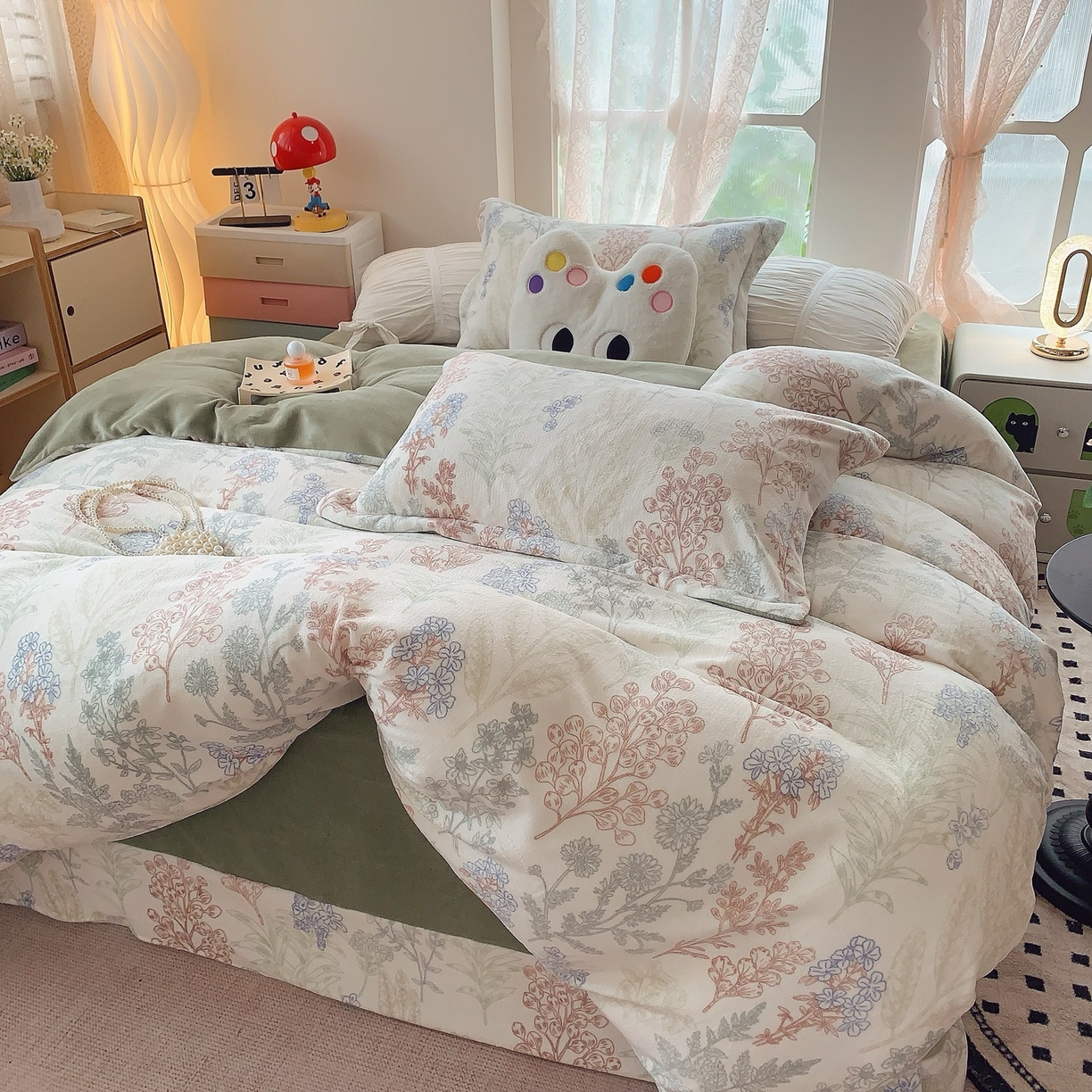 91家纺网 家纺一手货源 找家纺 奈萝家纺 2025新款加厚小清新印花牛奶绒三件套四件套 幽兰花谷