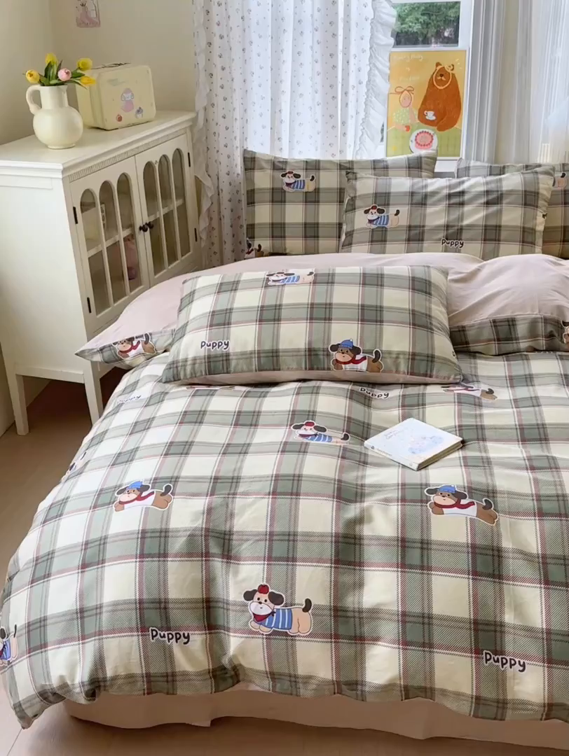 91家纺网 家纺一手货源 找家纺 清雅福 2026春夏新品全棉13070萌趣系列四件套 可爱汪-绿格