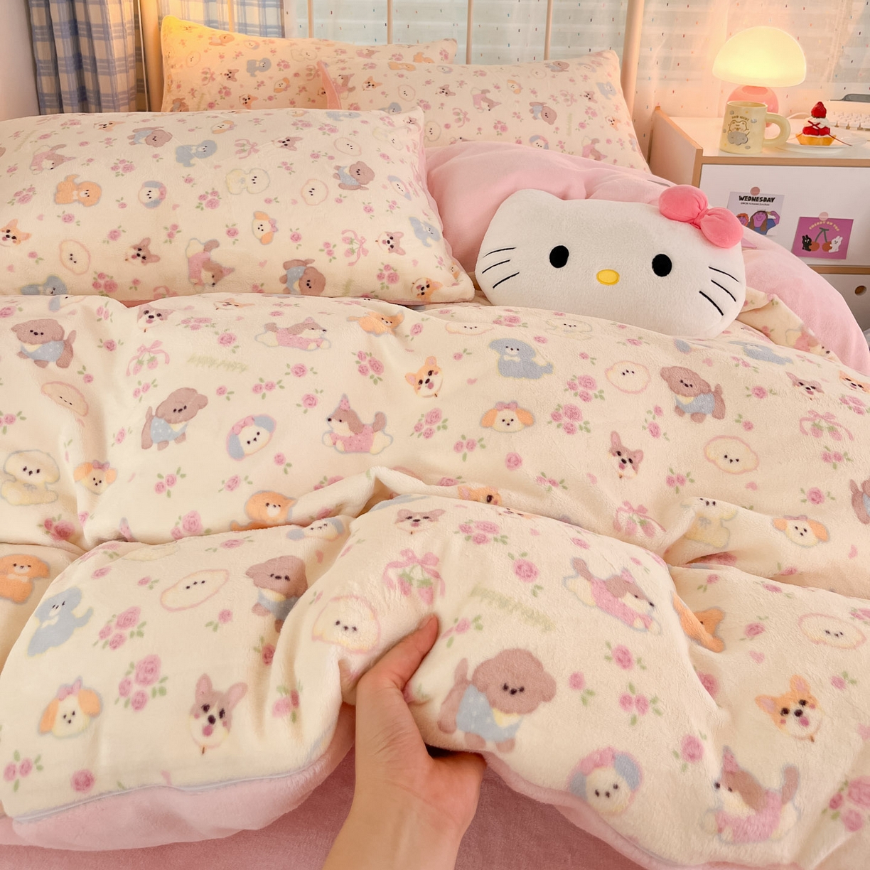 91家纺网 家纺一手货源 找家纺 梦洋家纺 2025新款软fufu加厚保暖可爱系牛奶绒宿舍床套件系列 卖萌修狗