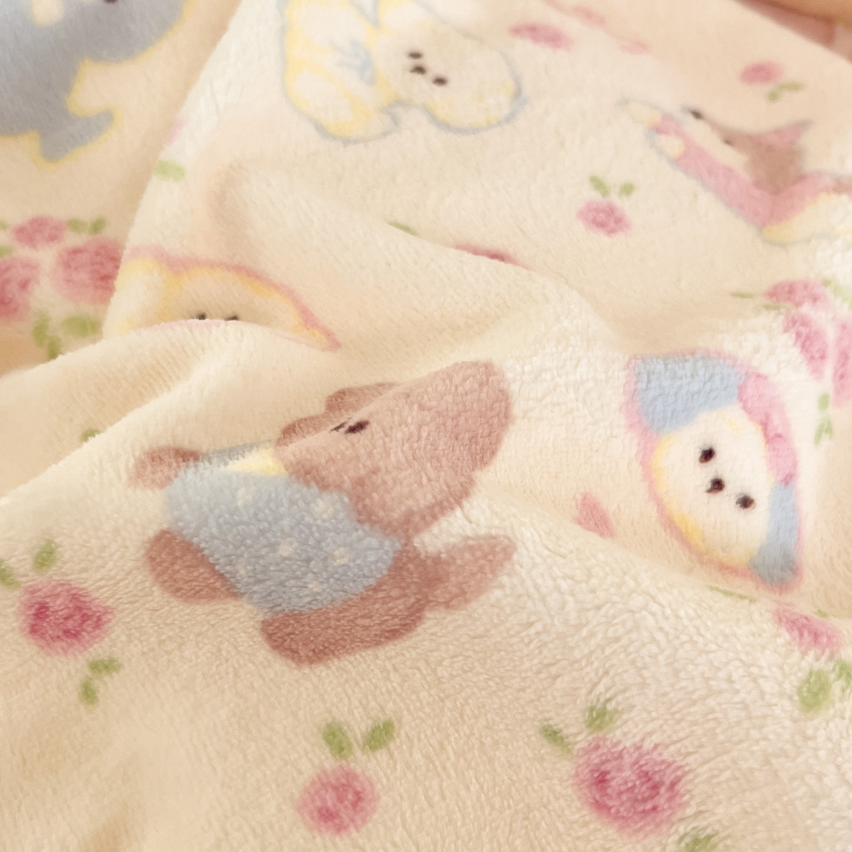 91家纺网 家纺一手货源 找家纺 梦洋家纺 2025新款软fufu加厚保暖可爱系牛奶绒宿舍床套件系列 卖萌修狗