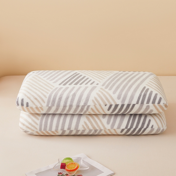 91家纺网 家纺一手货源 找家纺 （总）翎盈家纺 2025新款牛奶绒深睡枕专用枕套面包记忆枕枕头套