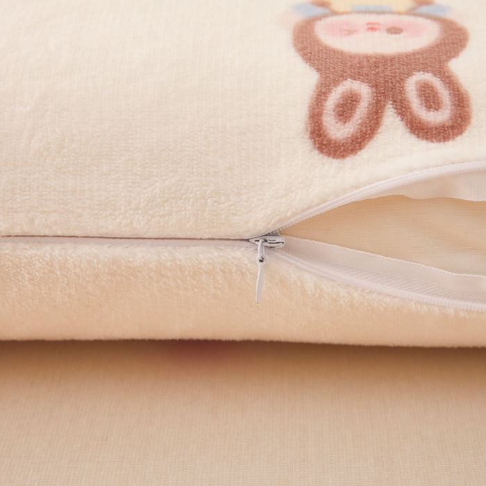 91家纺网 家纺一手货源 找家纺 翎盈家纺 2025新款牛奶绒深睡枕专用枕套面包记忆枕枕头套 草莓萌宝