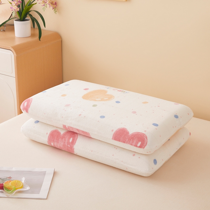 91家纺网 家纺一手货源 找家纺 翎盈家纺 2025新款牛奶绒深睡枕专用枕套面包记忆枕枕头套 炫彩爱心