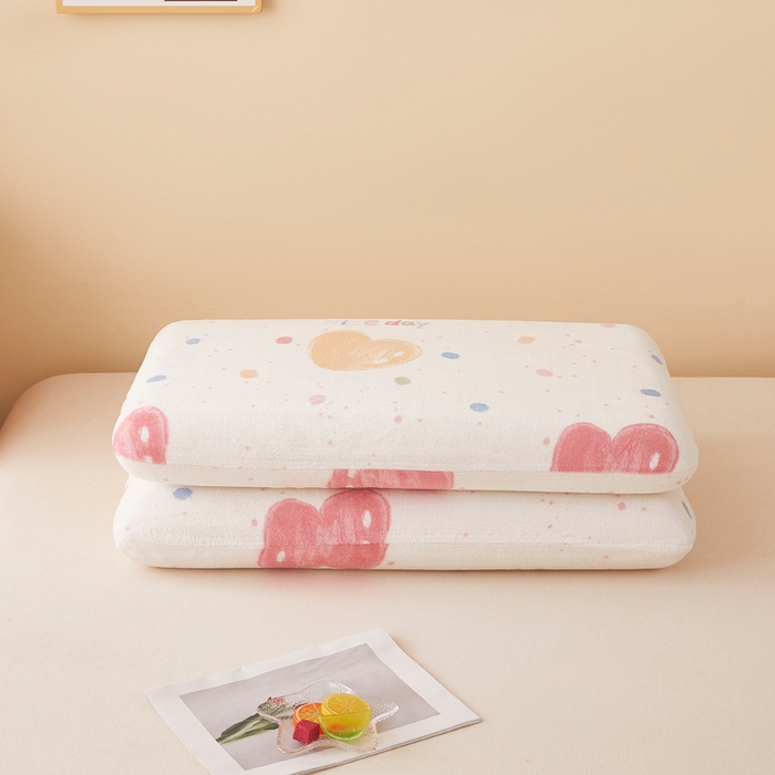 91家纺网 家纺一手货源 找家纺 翎盈家纺 2025新款牛奶绒深睡枕专用枕套面包记忆枕枕头套 炫彩爱心