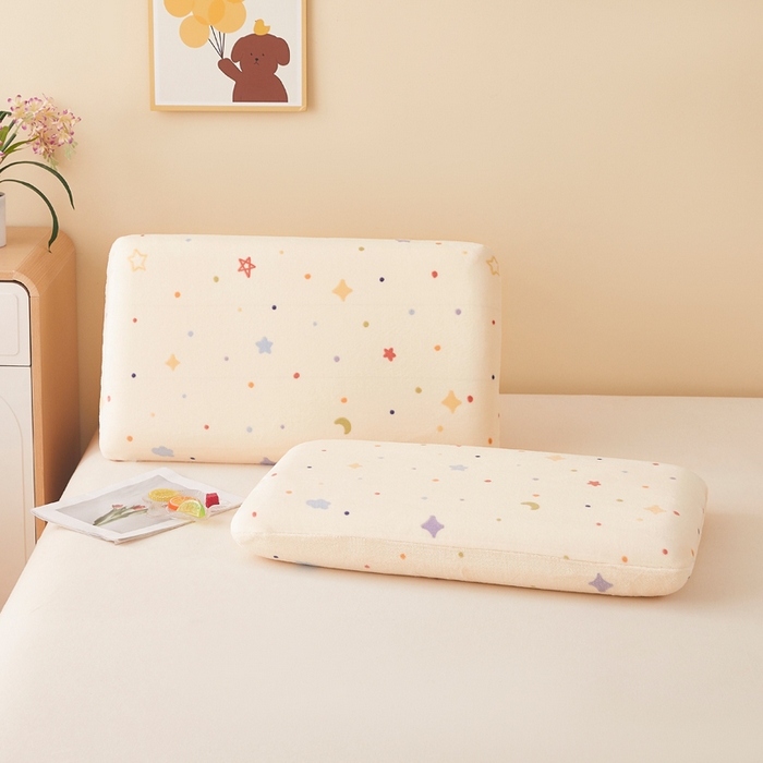 91家纺网 家纺一手货源 找家纺 翎盈家纺 2025新款牛奶绒深睡枕专用枕套面包记忆枕枕头套 童话星空