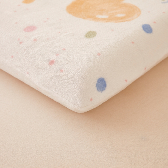 91家纺网 家纺一手货源 找家纺 翎盈家纺 2025新款牛奶绒深睡枕专用枕套面包记忆枕枕头套 炫彩爱心