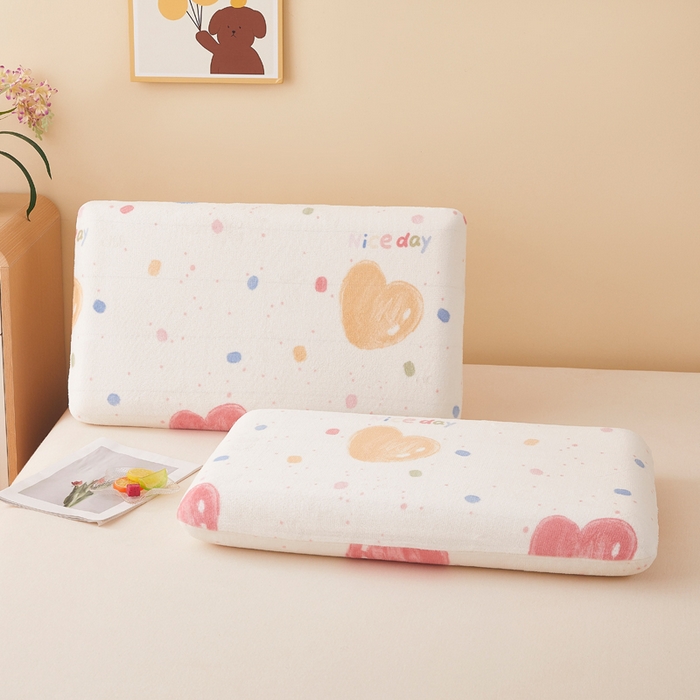 91家纺网 家纺一手货源 找家纺 翎盈家纺 2025新款牛奶绒深睡枕专用枕套面包记忆枕枕头套 炫彩爱心