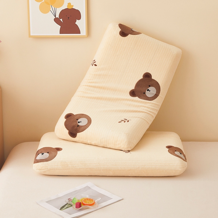 91家纺网 家纺一手货源 找家纺 翎盈家纺 2025新款牛奶绒深睡枕专用枕套面包记忆枕枕头套 开心小熊